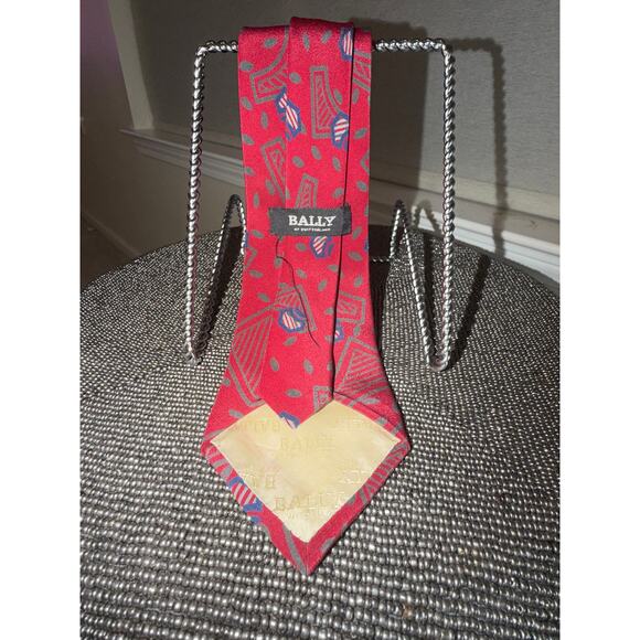 Holiday Necktie Bundle (3 Silk Ties – Santa & Candy Cane Prints) - Picture 7 of 8